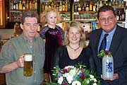 Klaus Bürger und Tochter Tony Bürger bei der offiziellen Eröffnugn Mitte Mai 2003 (Foto: Martin Schmitz)